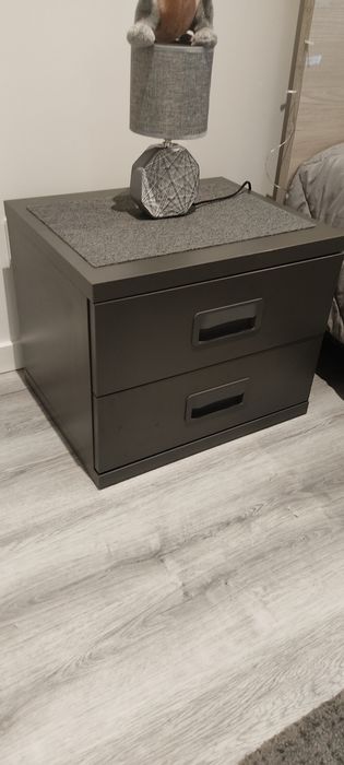 Cama + colchão + estrado + mesa de cabeceira