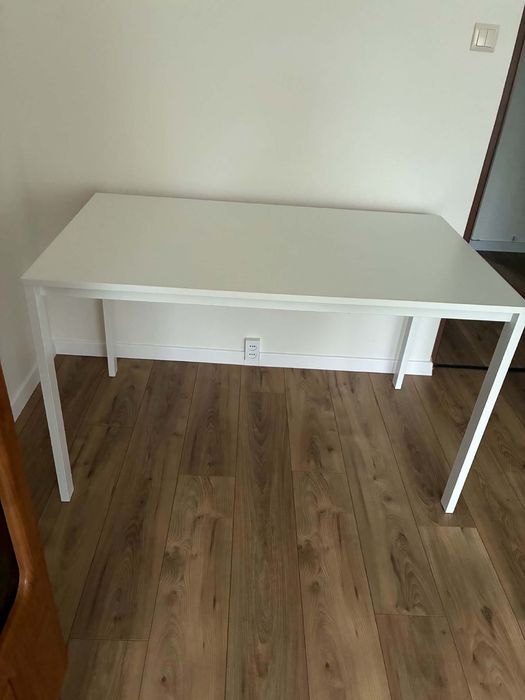Stół IKEA VIHALS