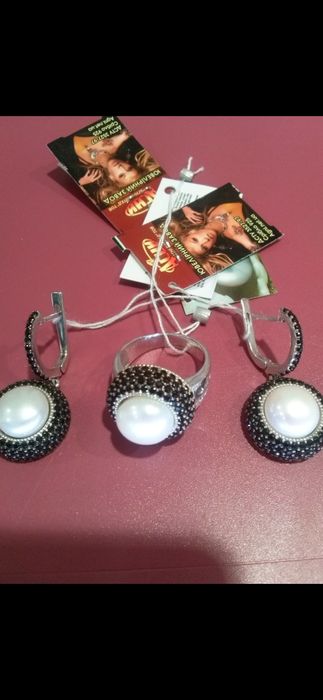 Ювелирный набор из серебра,и фианиты