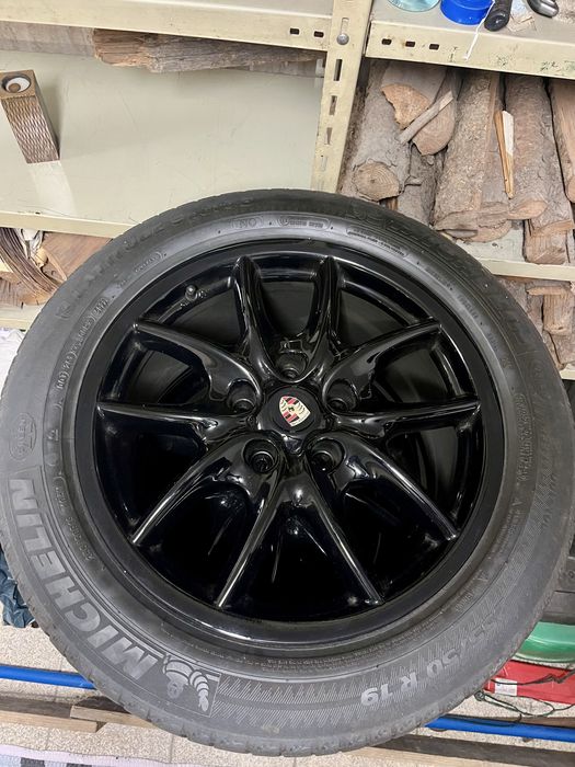 Conjunto Jantes Porsche Cayenne 19” 5x130 c/ pneus