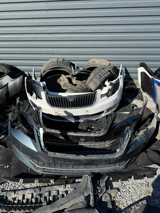 Бампер передній задній Skoda Octavia a5 a7 Superb 2 3 октавія суперб
