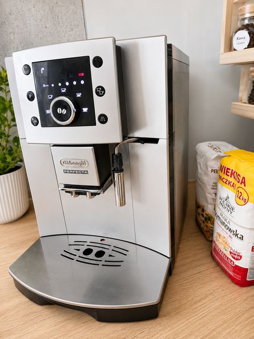Ekspres do kawy De'Longhi Perfecta ESAM 5500 automatyczny sprawny