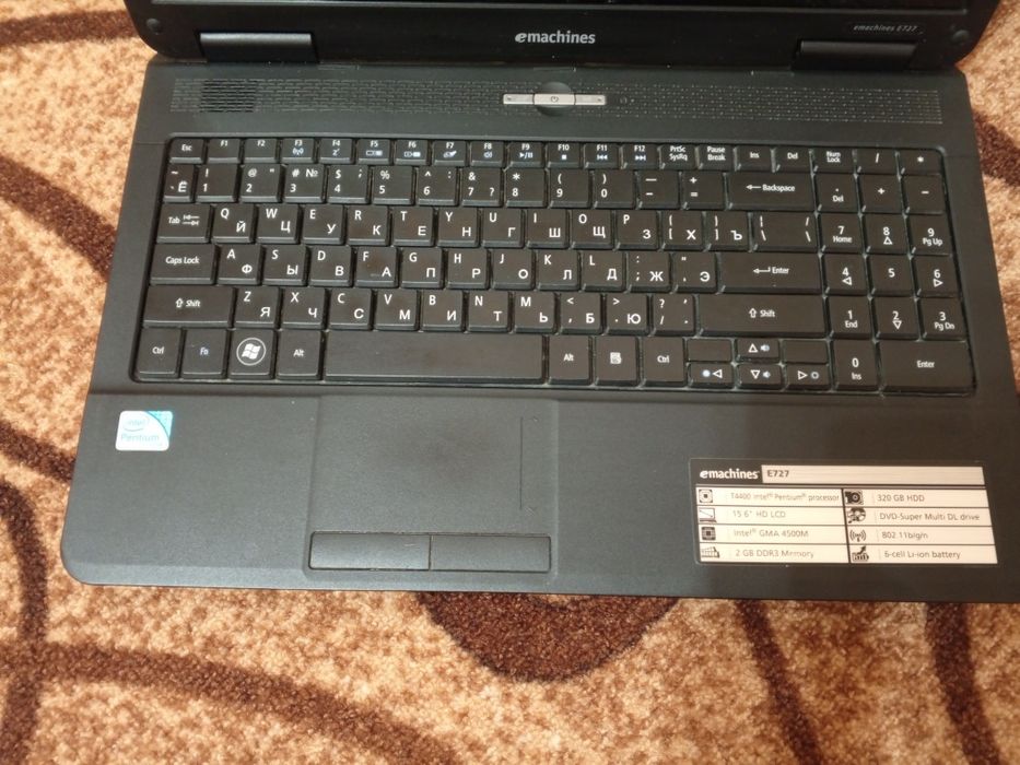 Продам ноутбук Emachines E727