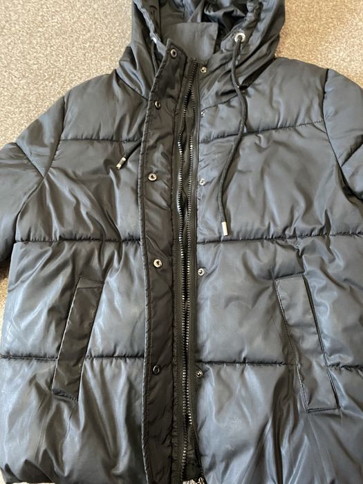 Czarna kurtka przejściowa