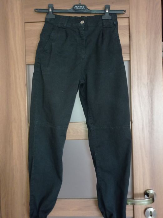 Damskie joggery Bershka