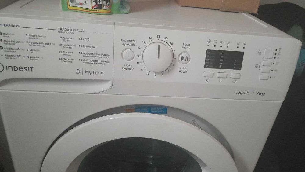 Máquina de lavar roupa = 7 kg
