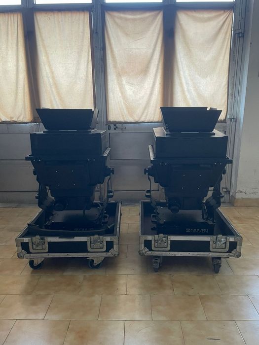 Projetores GRIVEN 1800 Profissionais + Flight Cases
