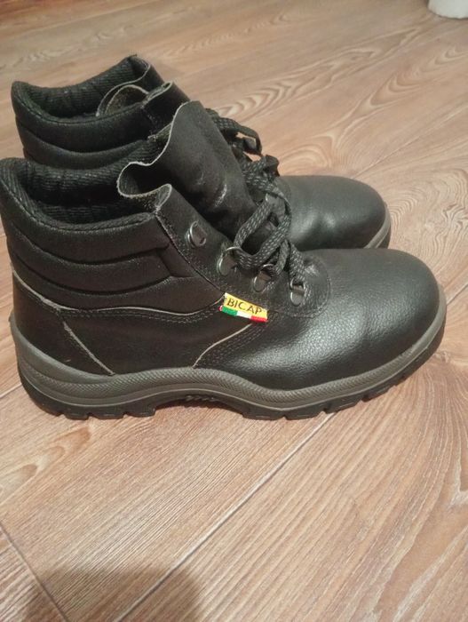 Ботинки для роботи