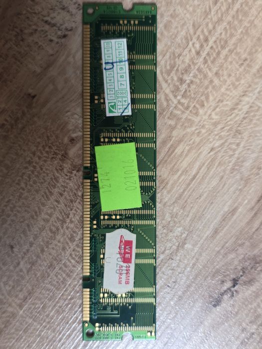 256mb sdram, w pełni sprawne.
