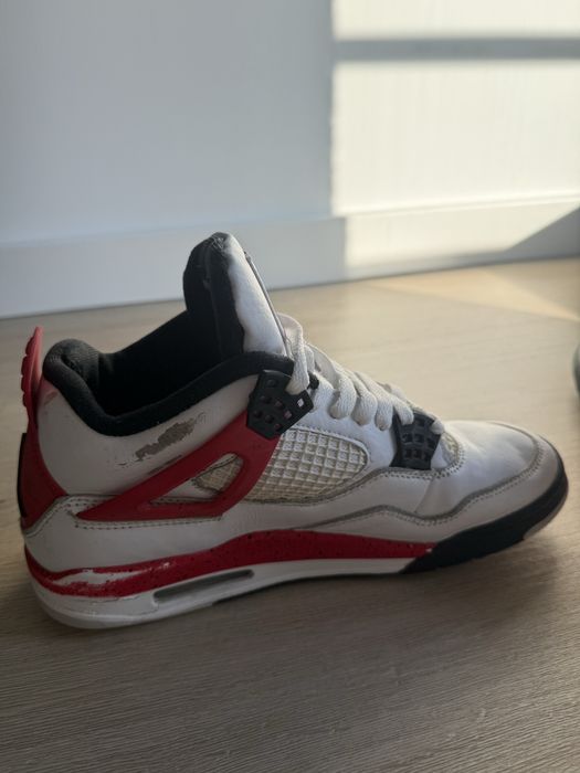 Jordan 4 Red Cement Używane