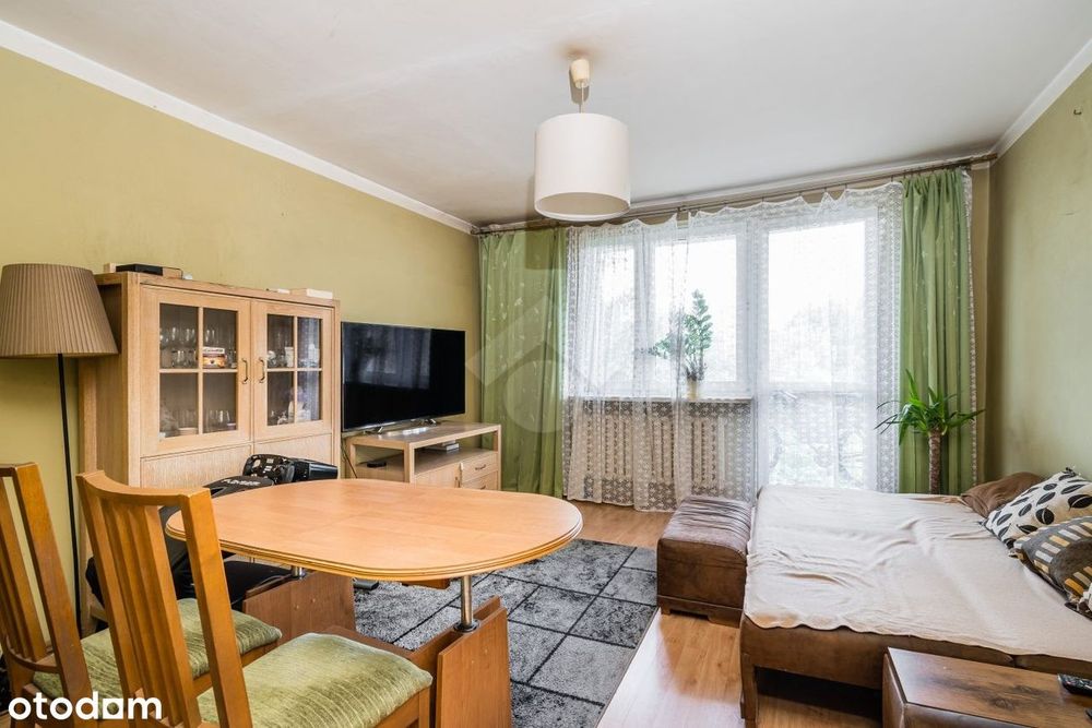 3 pokoje, osobna kuchnia, do remontu, loggia, blisko tramwaj i autobus