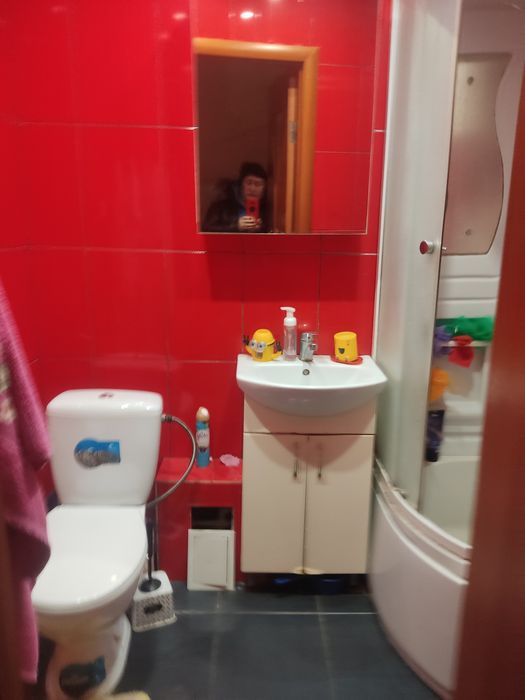 Продам 2-х кімнатну квартиру