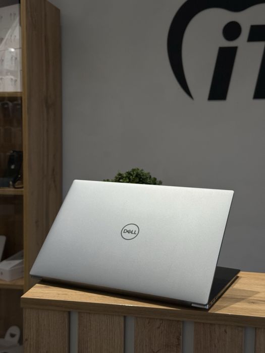 Dell Precision 5560 i7-11850H/16/256Gb/T1200