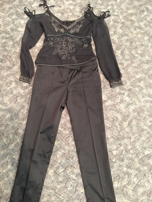 Костюм женский