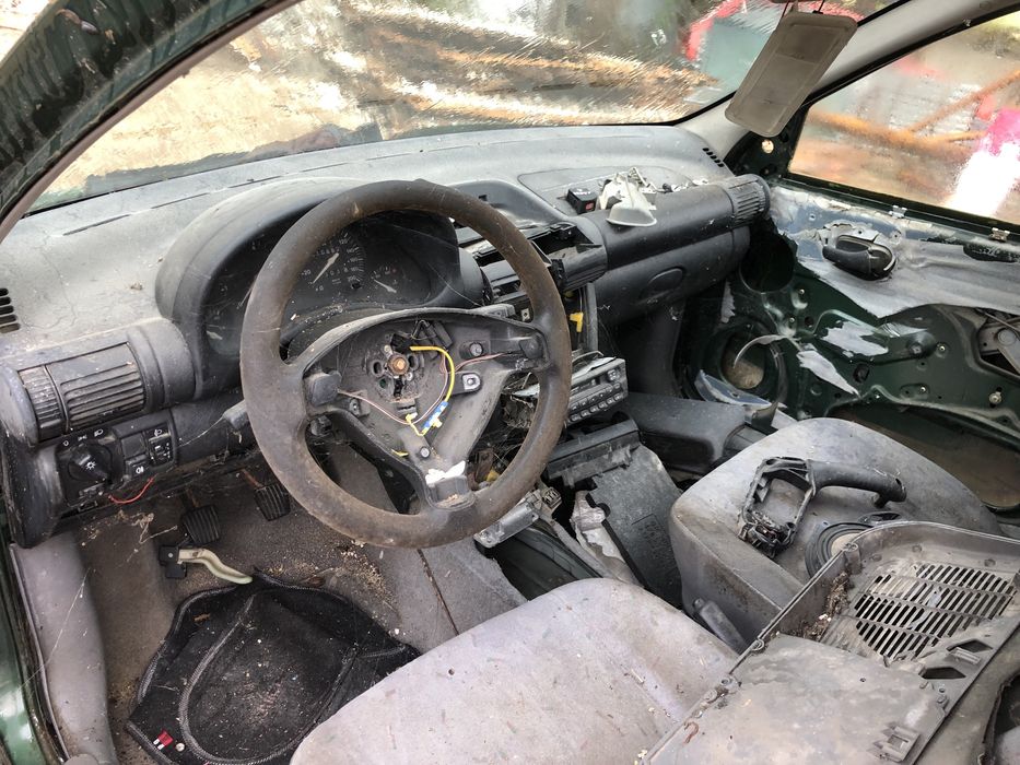 Opel corsa b swing peças