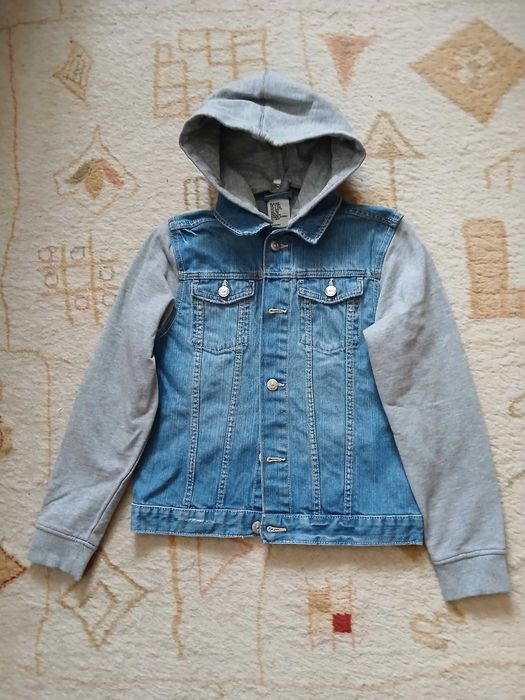 Джинсова куртка з каптуром на 11-12 років (152 см)