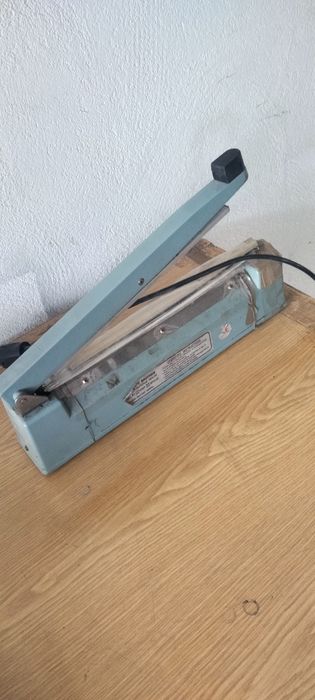Máquina de selar