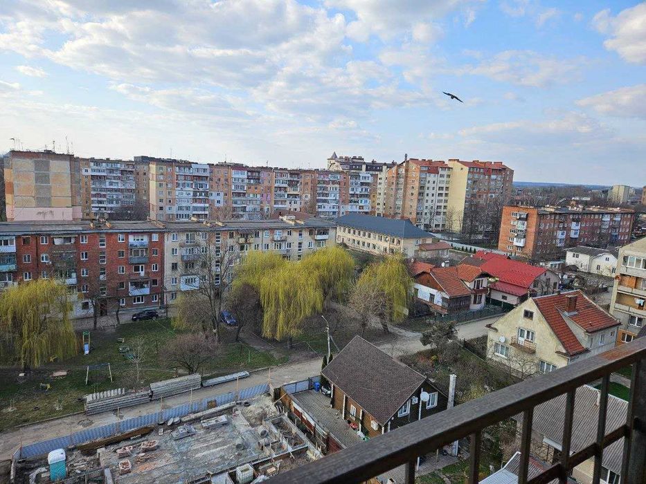 Продаж 2кім квартири 98кв.м з  мансардою 98кв.м/ м.Коломия