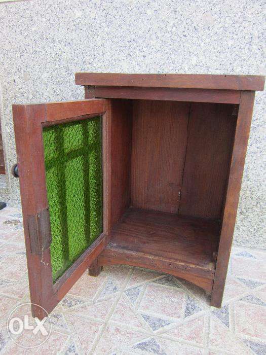 mesinha de cabeceira antiga mesa regador cobre