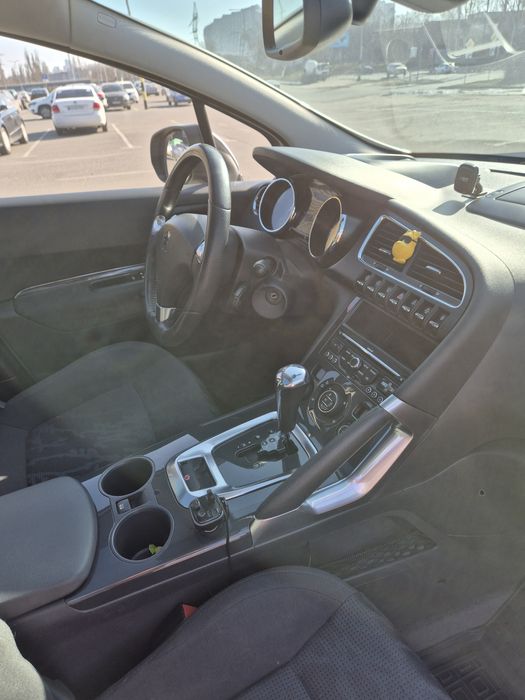 Продаю Peugeot 3008 2.0HDi, 2012  АКПП Aisin