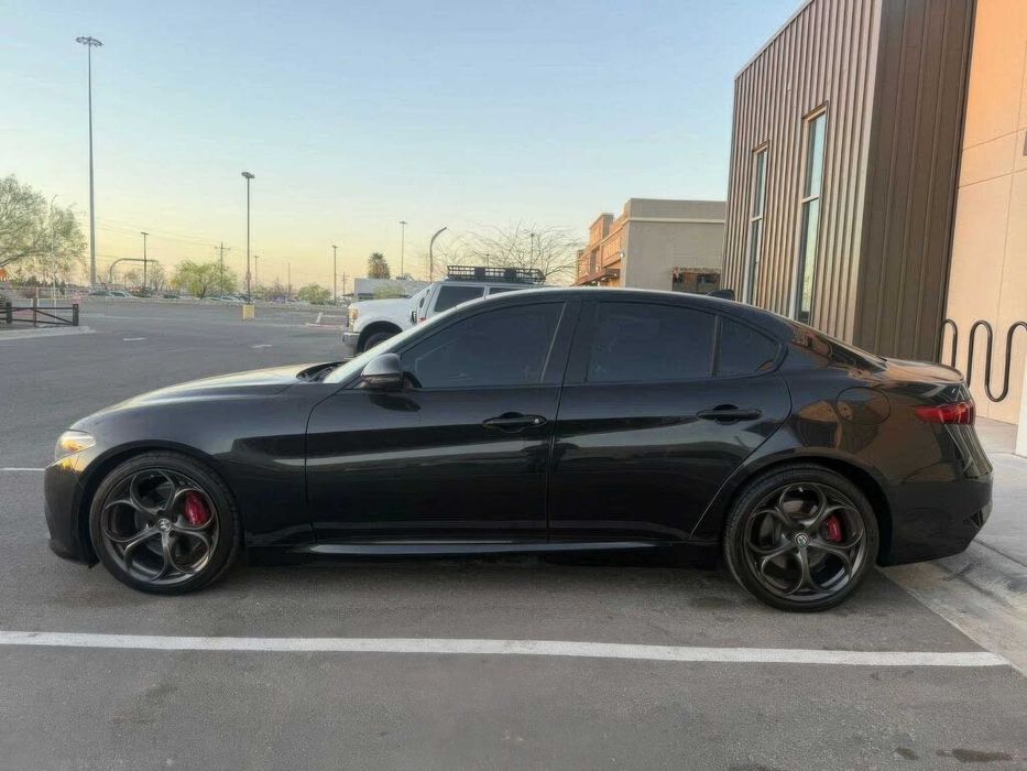 Alfa Romeo Giulia      2018