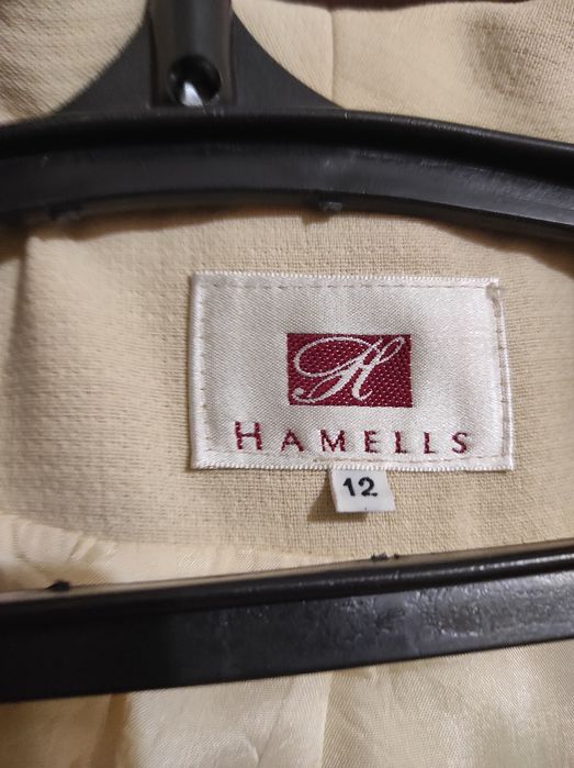 Піджак жіночий кремового кольору