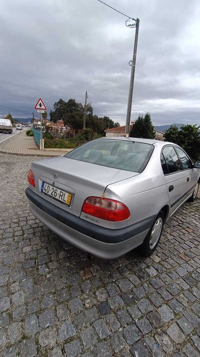 Toyota avensis 2001 1.6