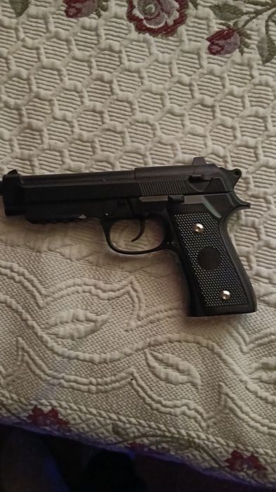 Airsoft Gun - Glock 17