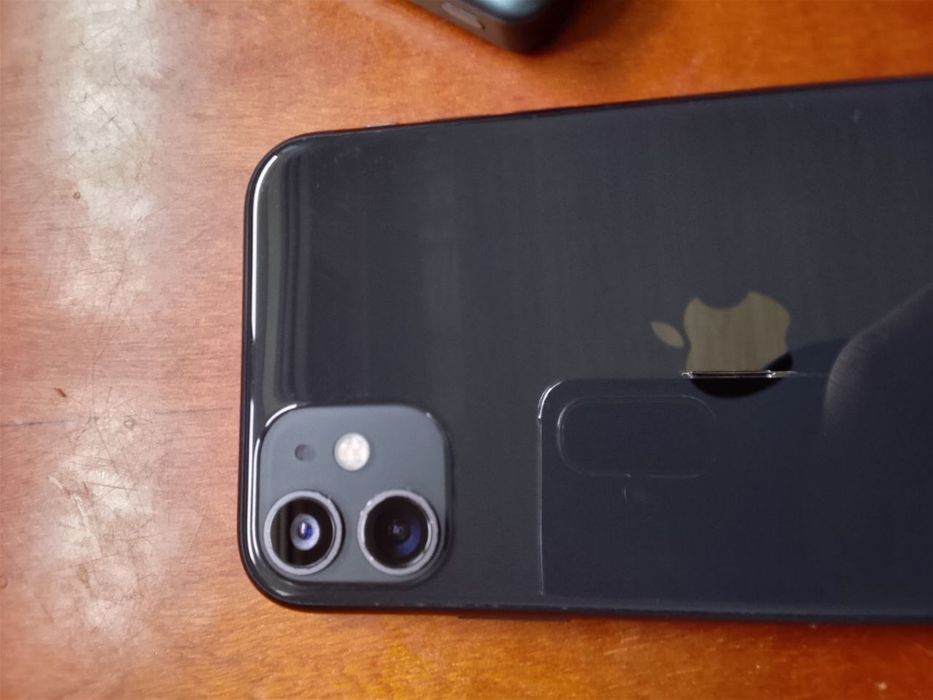 Iphone 11 )128 GB+ безпровідний павербанк