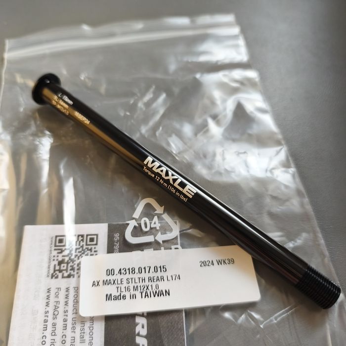 Oś zaciskowa SRAM Maxle 174mm M12x1.0 TL16 NOWA