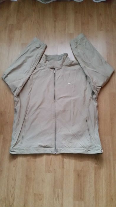 Kurtka Nike szwedka