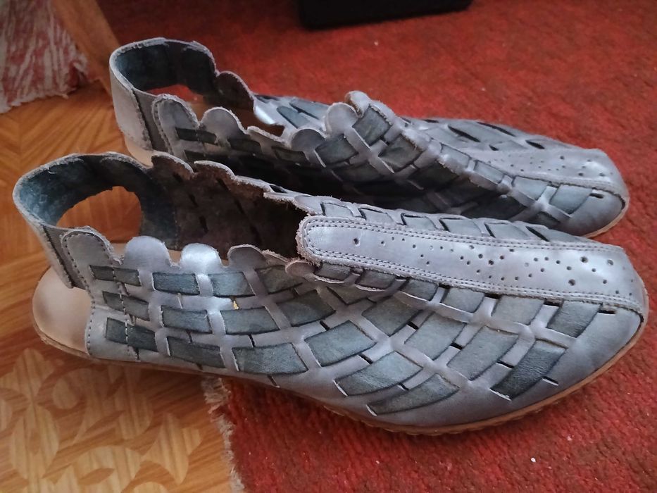 Nowe skórzane buty Rieker