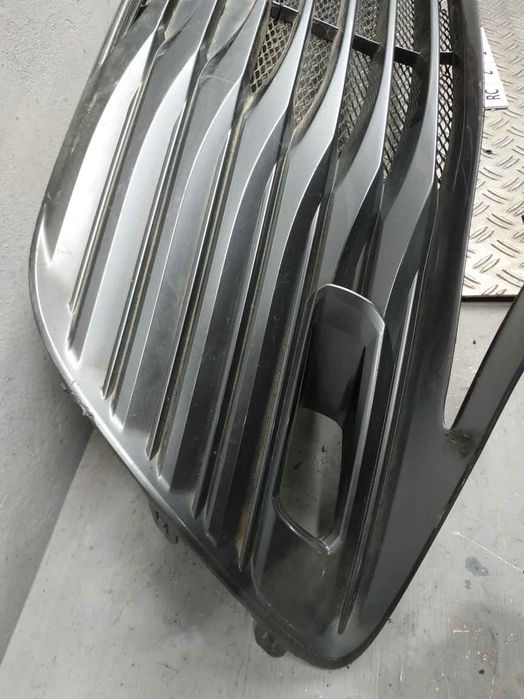 Toyota Camry V70 решітка радіатора