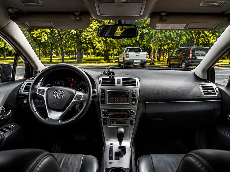 Toyota   Avensis