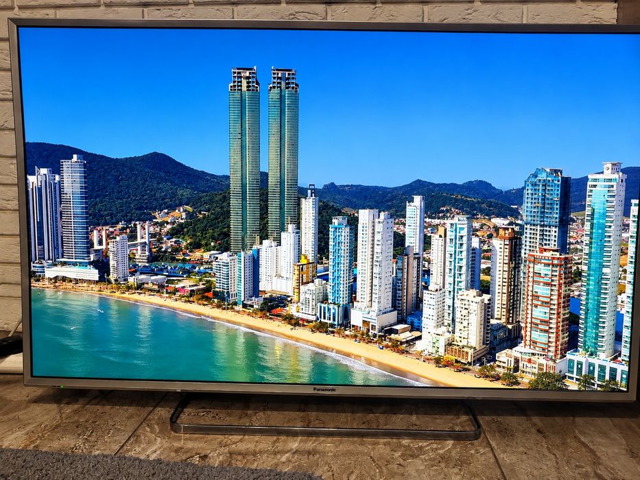 Телевізор Panasonic 49 4К  smart tv