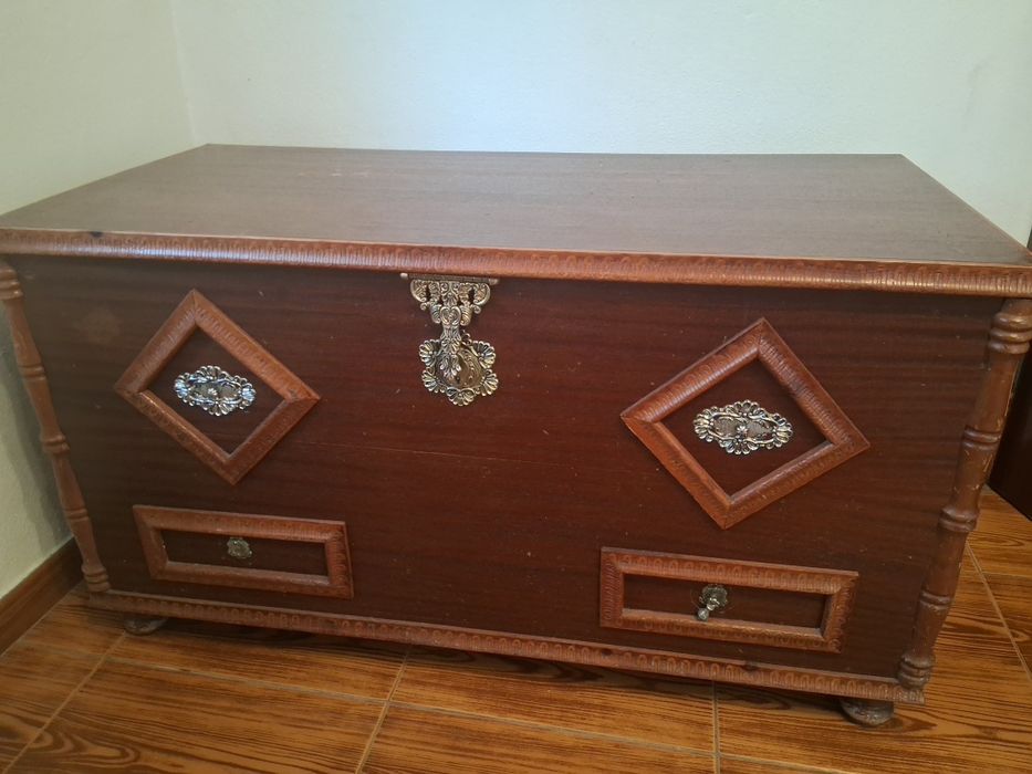 Baú antigo vintage madeira