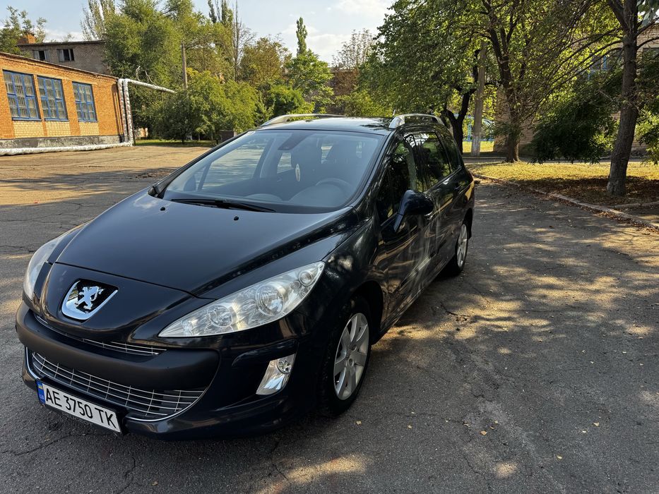 Peugeot 308 SW • 2009 • 1.6 бензин