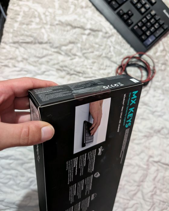 Logitech MX Keys — Novo, selado na caixa | Layout Suíço (CH)