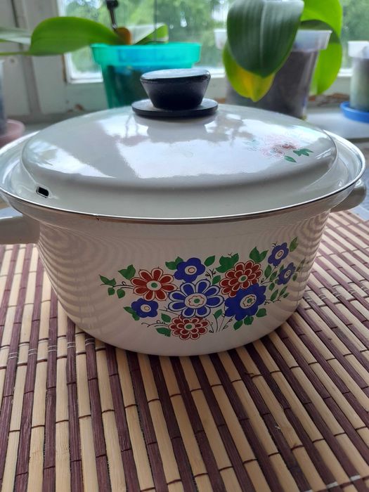 Різні кастрюлі часів срср