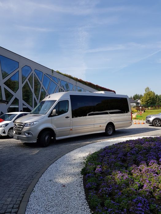 Wynajem busów 9os - 32os ,autokarów 50os - 60os - Transport osob