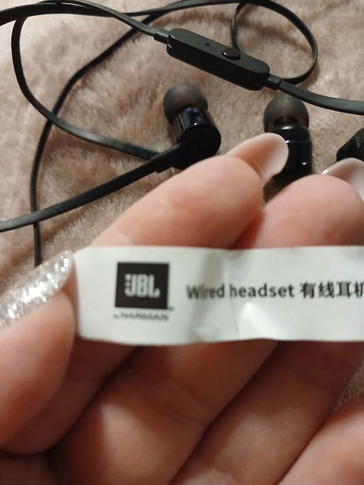 Słuchawki JBL TUNE 210