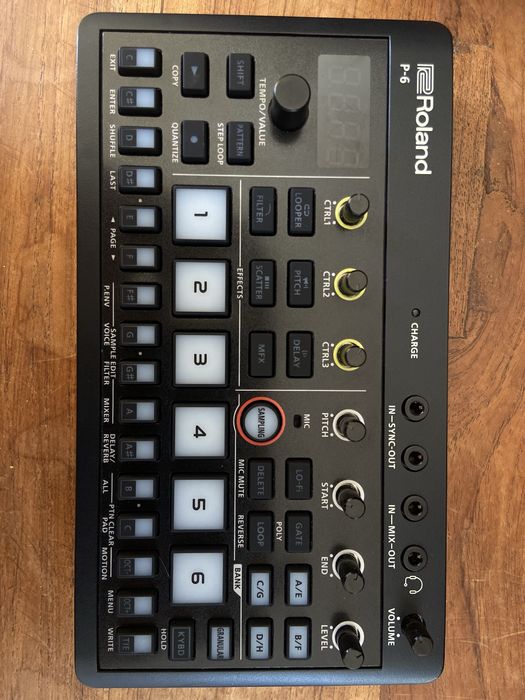 Sampler Roland P-6