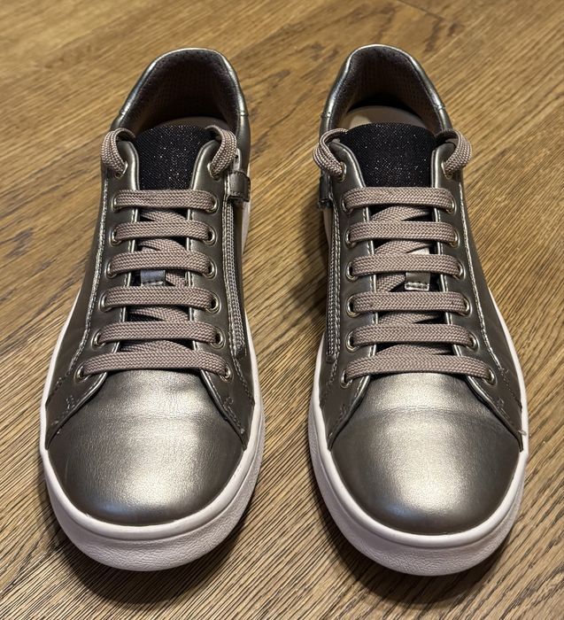 Geox кроссовки р.39(25,5 см)