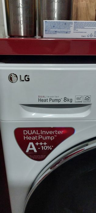 Vendo máquina de secar roupa lg  8kg como nova