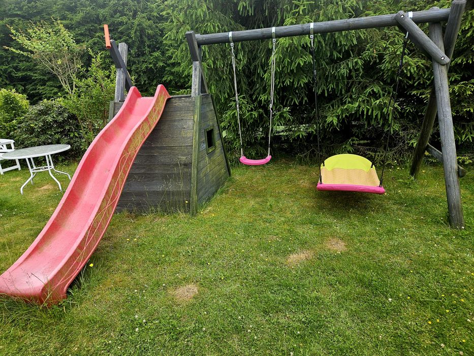 Sprzedam drewniany domek