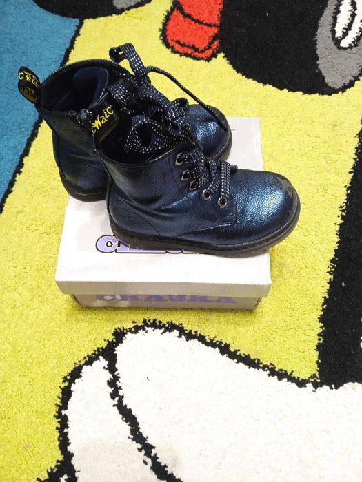 Продаються чобітки дитячі весна -осінь