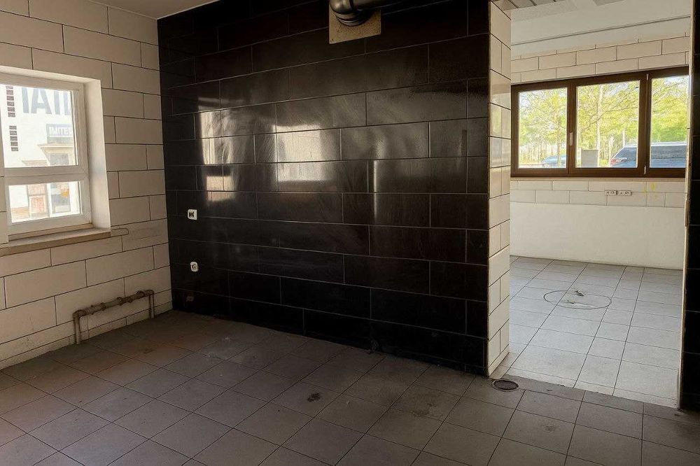 Оренда приміщення 60.5 кв.м на ринку «Меркурій», поряд з "Сільпо"