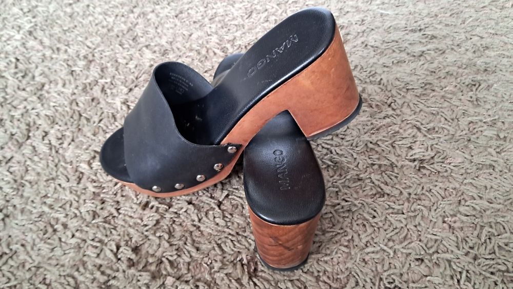 Buty klapki Mango