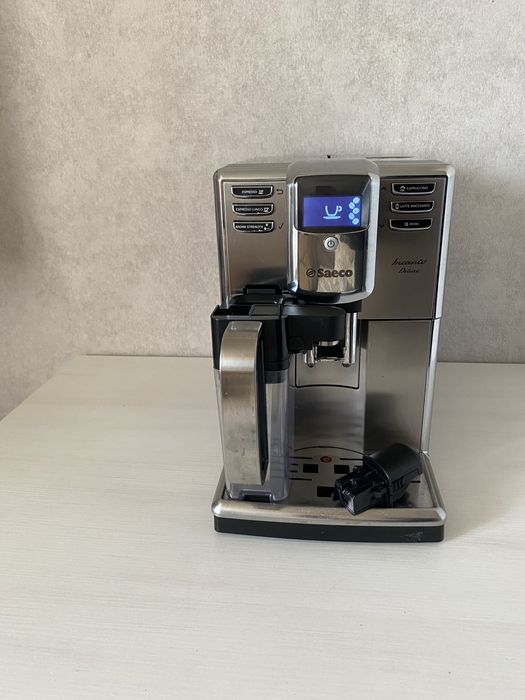 Кавомашина Philips/Saeco Incanto Cappuccino LatteGo Deluxe є Вибір