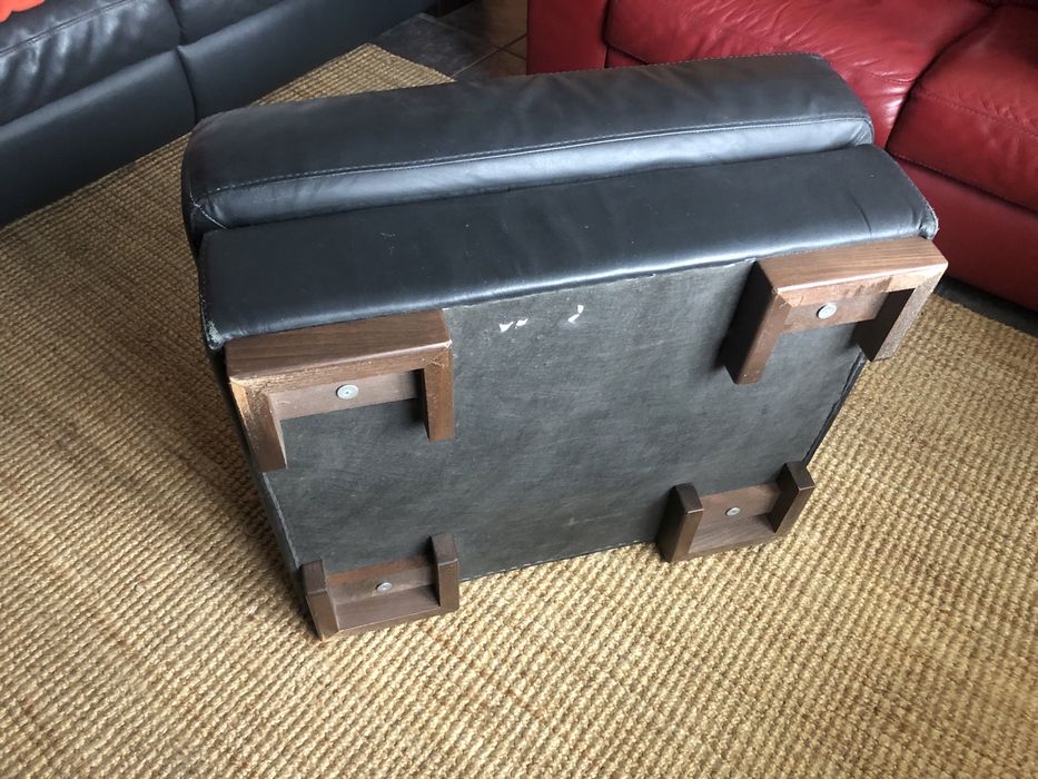 Pouf em pele da Divani & Divani